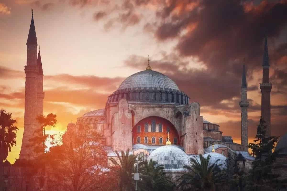 Cuma Günü Neden Mübarek Gün?