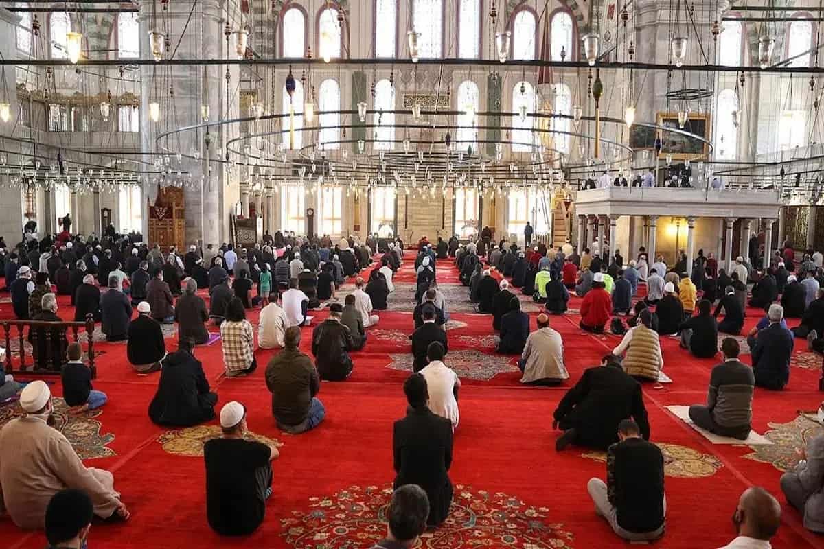 Ramazan Takvimi 2024 hazırladık. 2024 Ramazan ne zaman?, İlk İftar ne zaman?, İlk sahur ne zaman?, İlk teravih ne zaman?