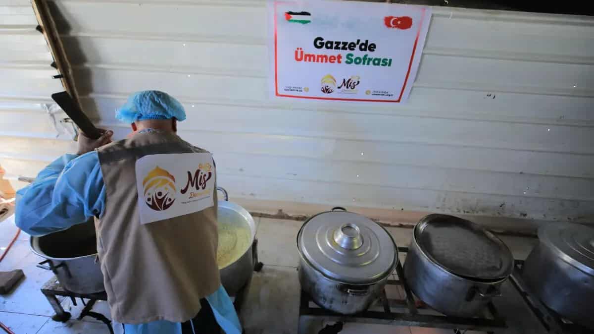 Gazze'de iftarlıklar umut oluyor